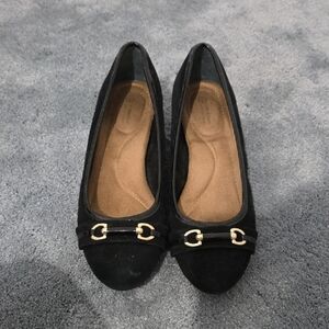 Giani Bernini Black Wedges with Gold Detailing